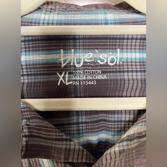 Casual button down shirt with graphics and pearl snap buttons XL Y2K Grunge - Picture 5 of 5